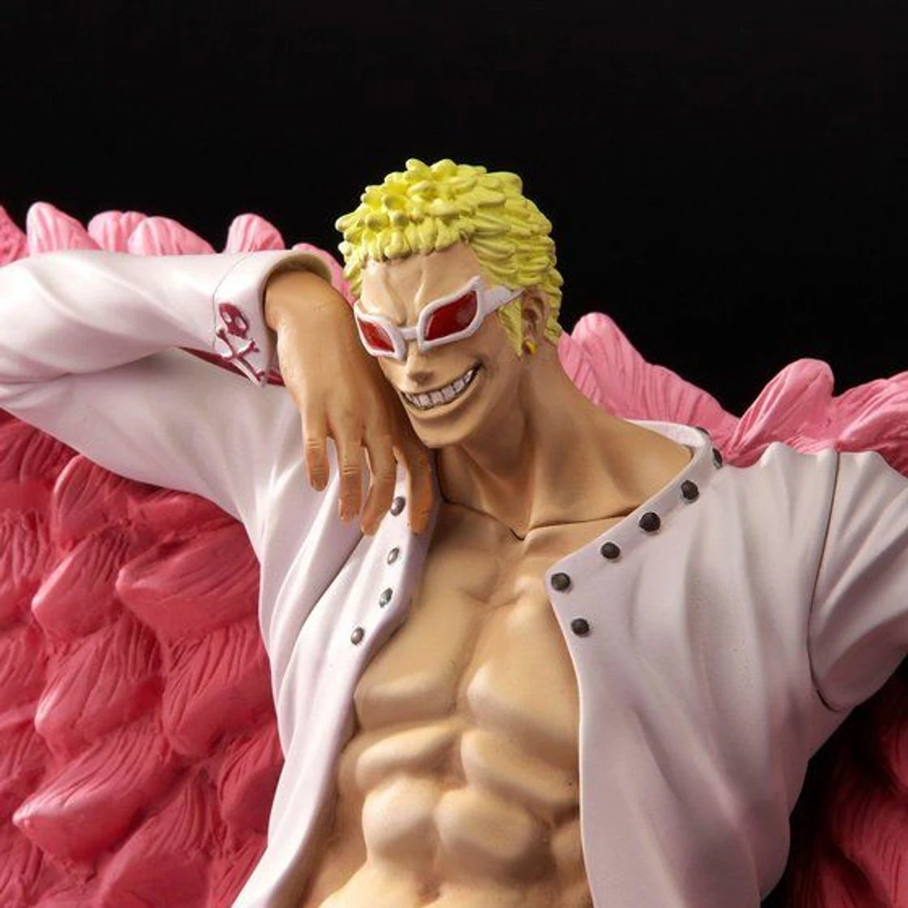 Bandai One Piece Archive Collection No 7 Don Quixote Doflamingo PVC Figure (Completed) 3 Bandai One Piece Archive Collection No 7 Don Quixote Doflamingo PVC Figure (Completed)