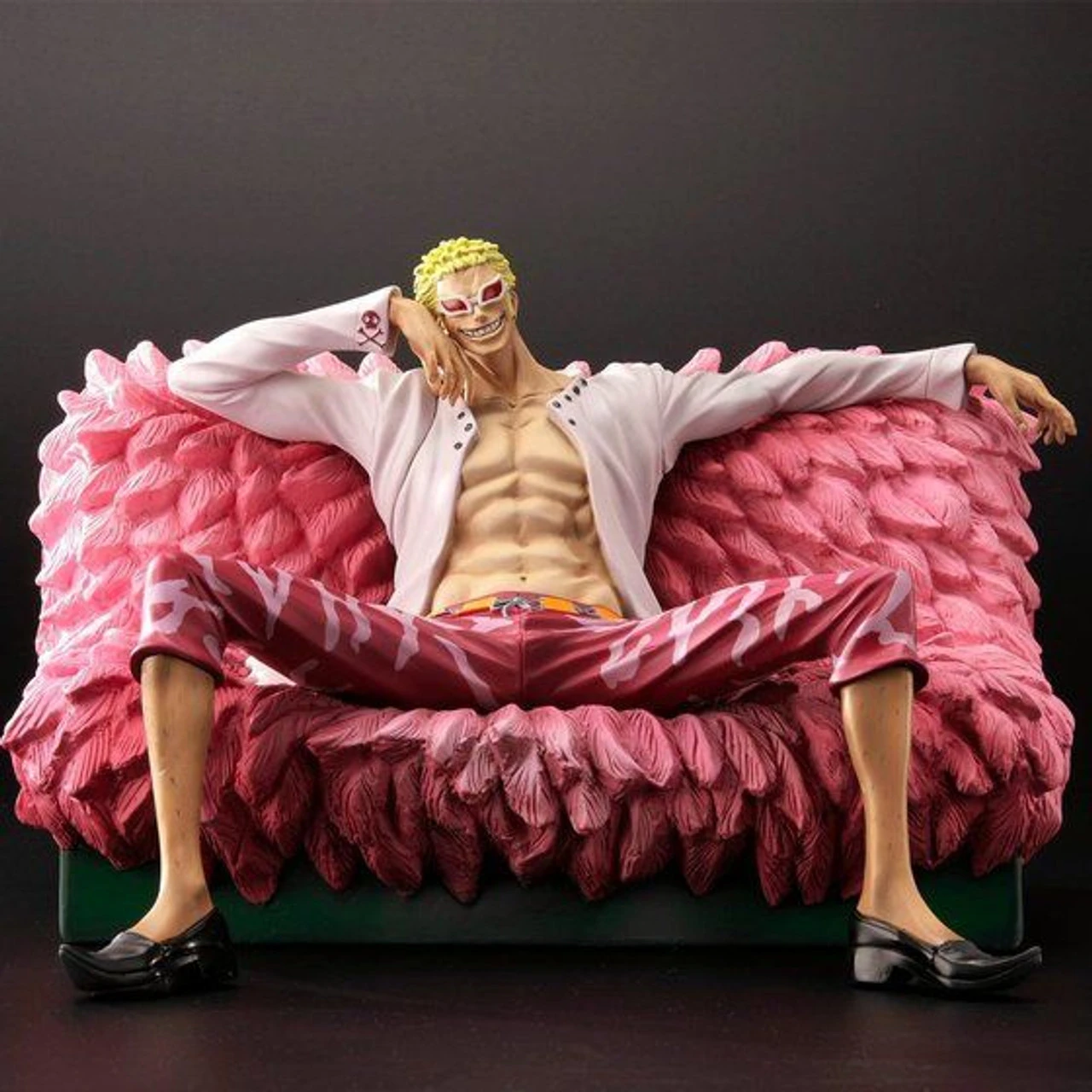 Bandai One Piece Archive Collection No 7 Don Quixote Doflamingo PVC Figure (Completed) 6 Bandai One Piece Archive Collection No 7 Don Quixote Doflamingo PVC Figure (Completed) - Image 4