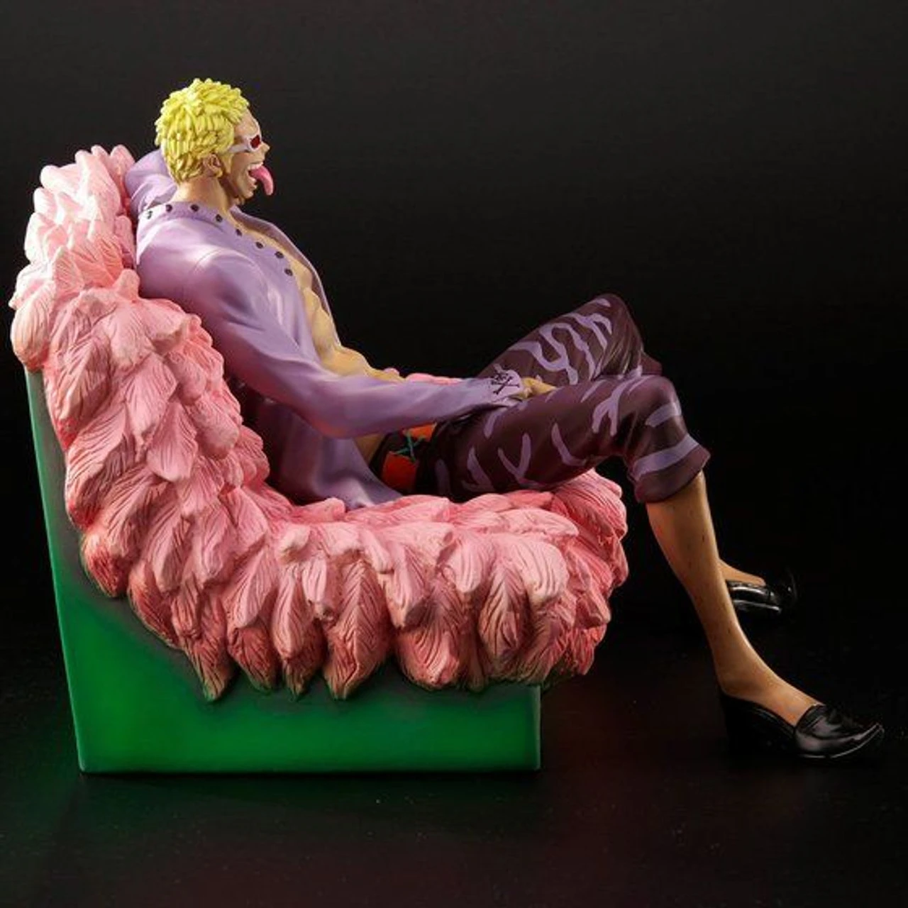 Bandai One Piece Archive Collection No 7 Don Quixote Doflamingo PVC Figure (Completed) 9 Bandai One Piece Archive Collection No 7 Don Quixote Doflamingo PVC Figure (Completed) - Image 7