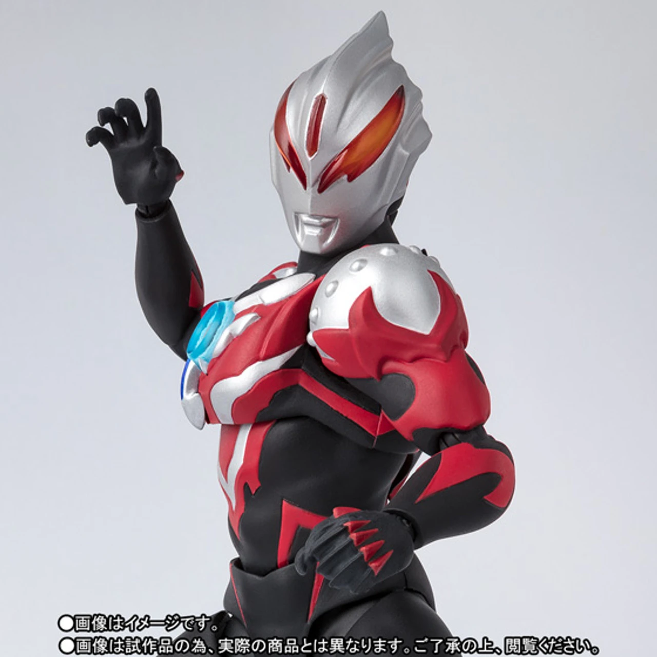 Bandai S.H.Figuarts Ultraman ORB Thunder Breastar Action Figure (Completed) 3 Bandai S.H.Figuarts Ultraman ORB Thunder Breastar Action Figure (Completed)