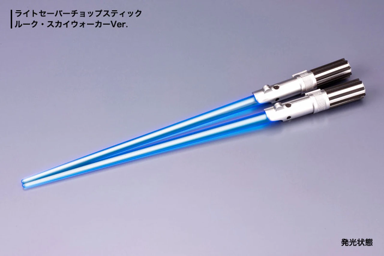 Kotobukiya Star Wars Lightsaber Chopstick(Darth Vader Red)&(Luke Skywalker Blue)Light Up Renewal 8 Kotobukiya Star Wars Lightsaber Chopstick(Darth Vader Red)&(Luke Skywalker Blue)Light Up Renewal - Image 6